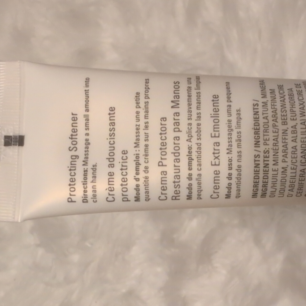 Mary Kay Satin Hands Trio - Picture 8 of 10